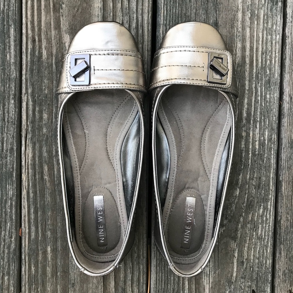 Nine West metallic flats